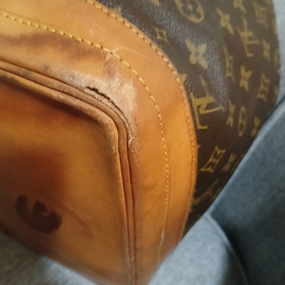 Louis Vuitton Brown Monogram Drawstring - Picture 14 of 16